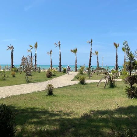 Family Beach 100 Square Metres Apartment Голем Экстерьер фото