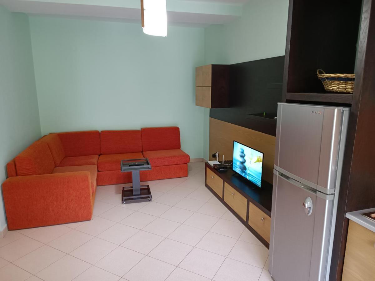 Family Beach 100 Square Metres Apartment Голем Экстерьер фото